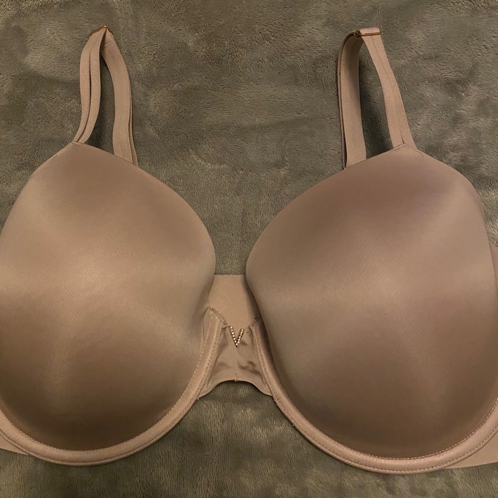 Victoria’s Secret Bra 38DDD OBO